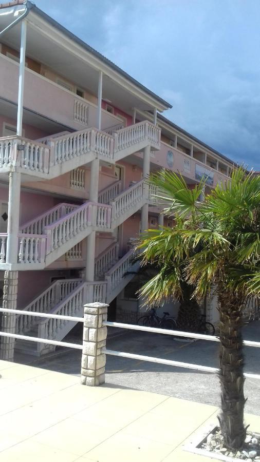 מדולין Apartment Leona מראה חיצוני תמונה